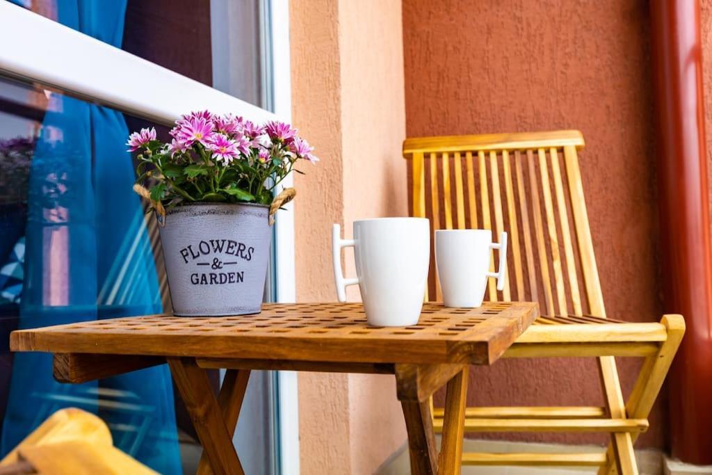 Appartamento The Little Beauty Next To Old Town & Kapana Plovdiv Esterno foto